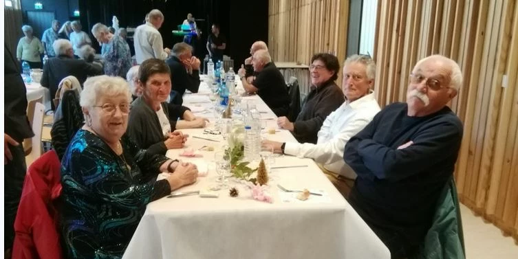 Repas des ainés à Pont Salomon 20 octobre 2024